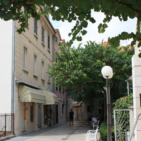 Old Town Apartment オミシュ エクステリア 写真