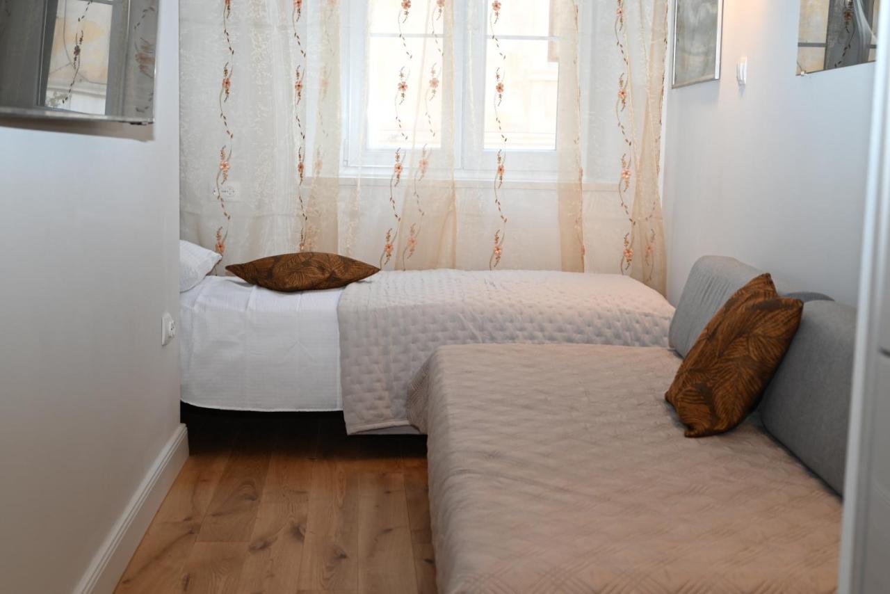 Old Town Apartment オミシュ エクステリア 写真