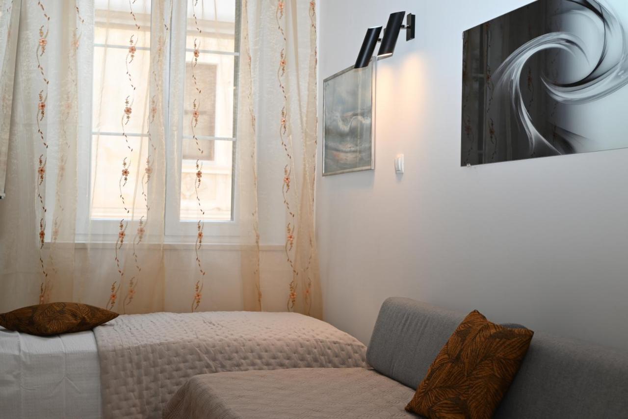 Old Town Apartment オミシュ エクステリア 写真