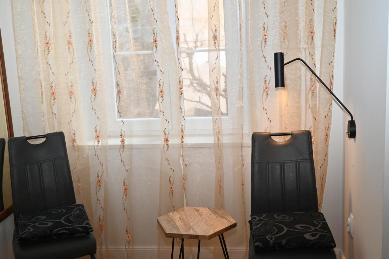 Old Town Apartment オミシュ エクステリア 写真