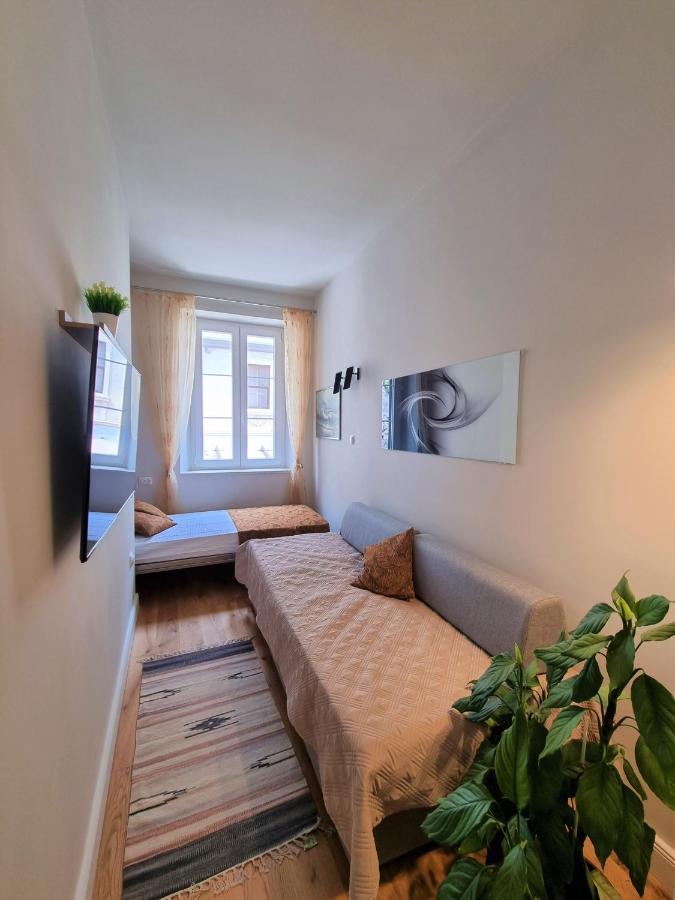 Old Town Apartment オミシュ エクステリア 写真