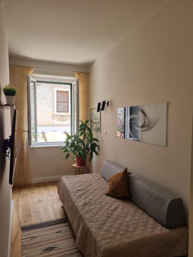Old Town Apartment オミシュ エクステリア 写真